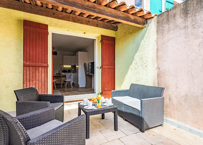Le Hameau De By Interhome Gassin