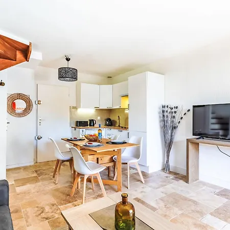Le Hameau De By Interhome בית נופש *