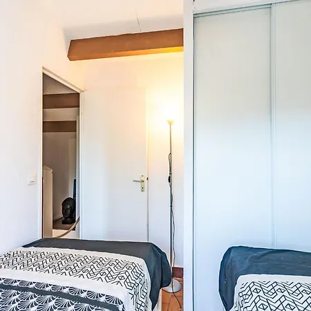 Le Hameau De By Interhome בית נופש גאסה